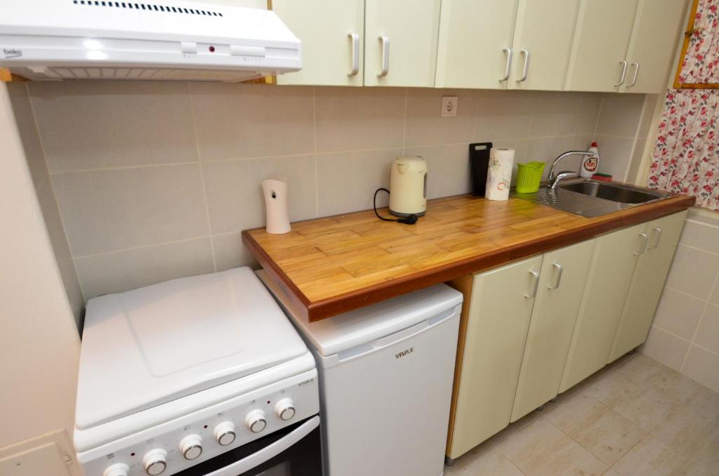 Una cocina o cocineta en Tea