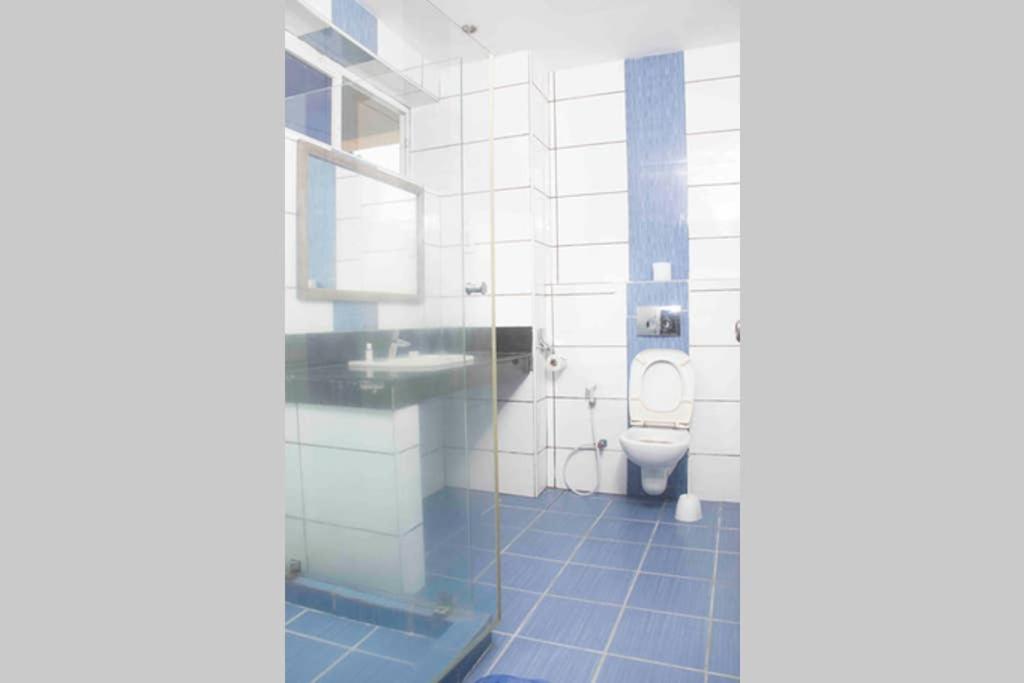 Koupelna v ubytování Mombasa Vacations Beach Studio B11