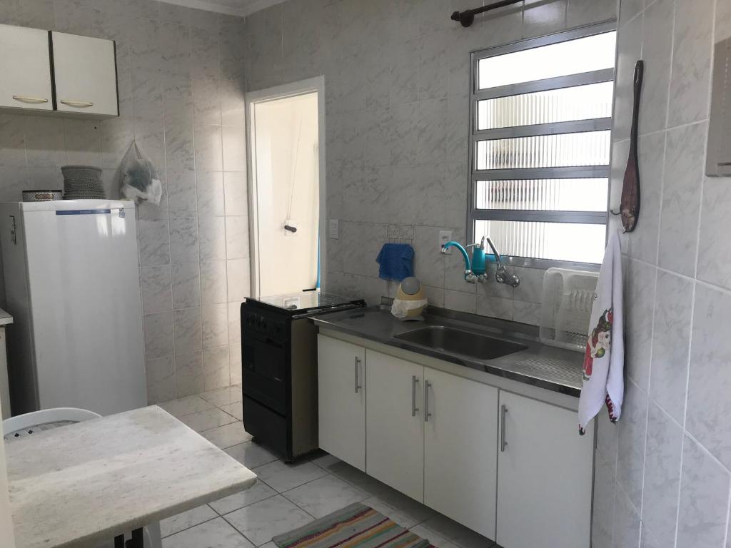  Apartamento 2 quartos / 2 quadras da praia
