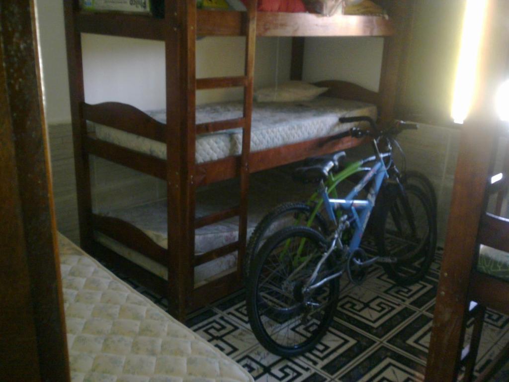  CASA COM PISCINA Á MENOS DE 100 METROS DA PRAIA