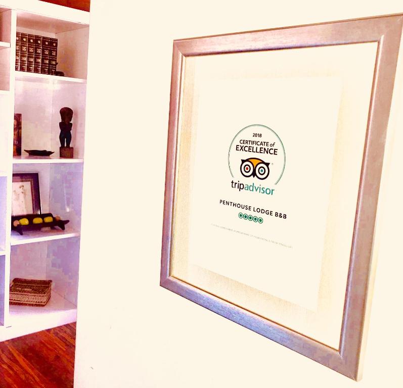 Certifikát, hodnocení, plakát nebo jiný dokument vystavený v ubytování The Penthouse Lodge