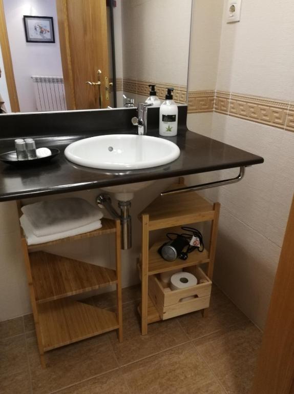 Koupelna v ubytování Atico El Mirador de Sallent