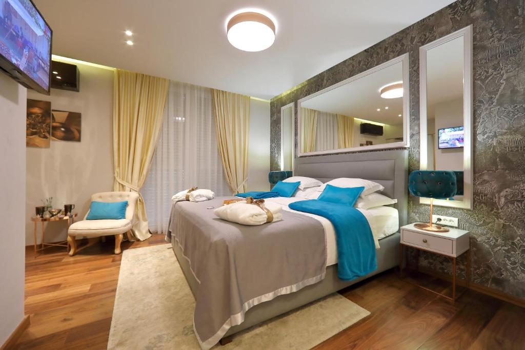 Posteľ alebo postele v izbe v ubytovaní Luxury rooms Kadena