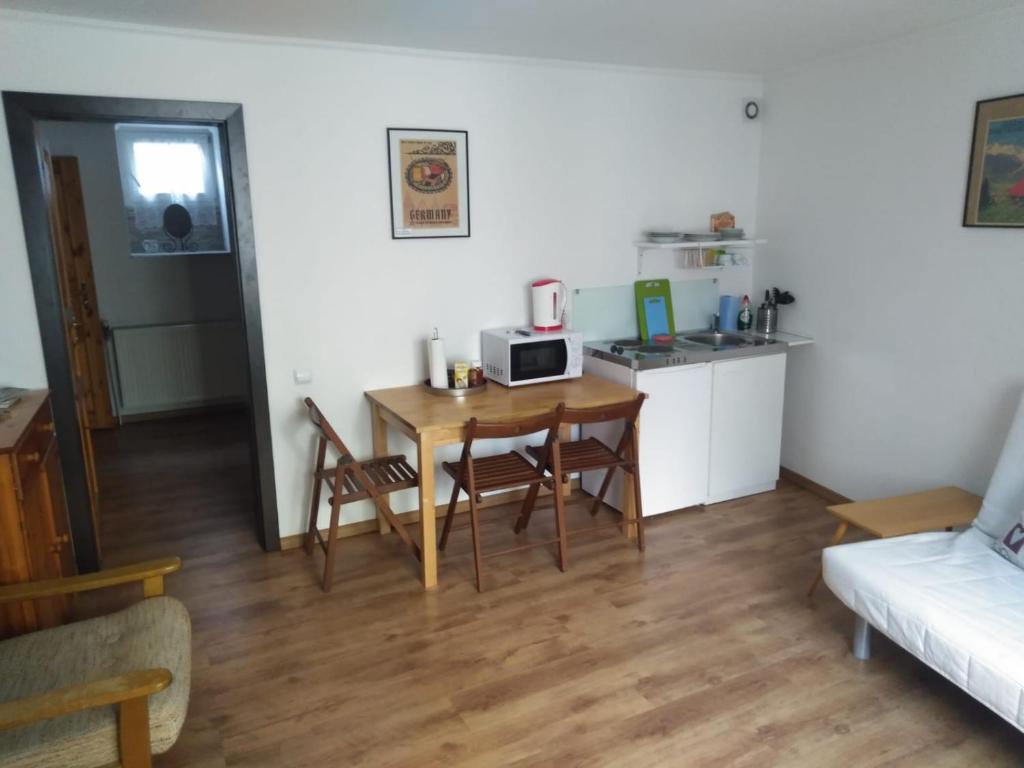 Old town center apartments on the Romantic Road - Apartamento Familiar Con Baño Privado Y Cocina