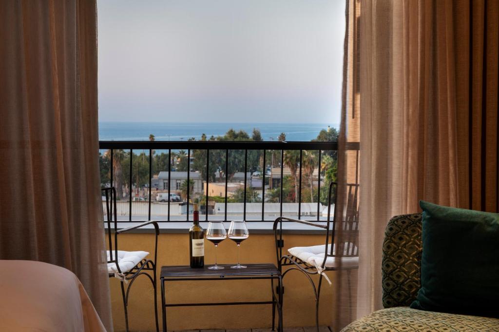 Balkón nebo terasa v ubytování The Drisco Hotel Tel Aviv - Relais & Châteaux