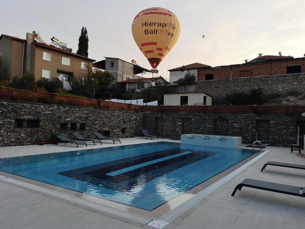Bazén v ubytování Bellamaritimo Hotel nebo v jeho okolí