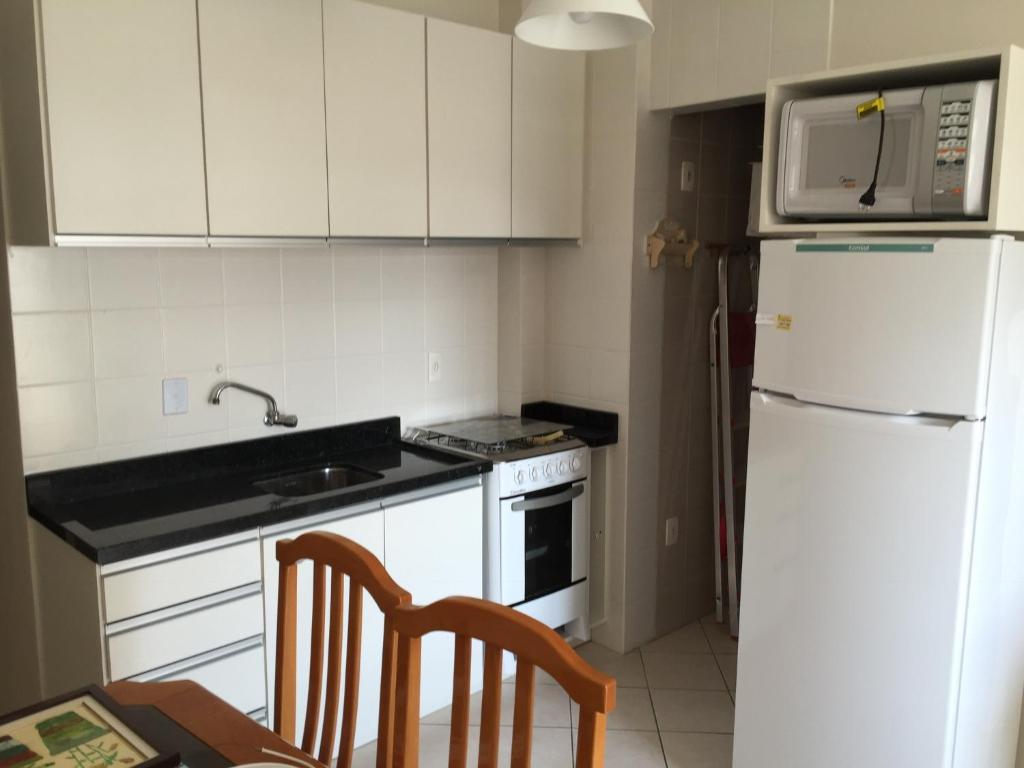  Apartamento nos Ingleses. Ótima Localização