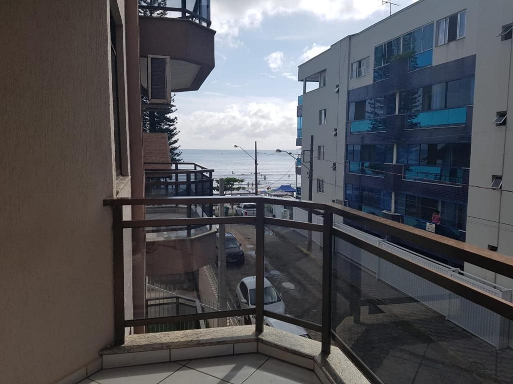  APARTAMENTO EDIFICIO COSTENARO RUA 273 MEIA PRAIA -ITAPEMA-SC