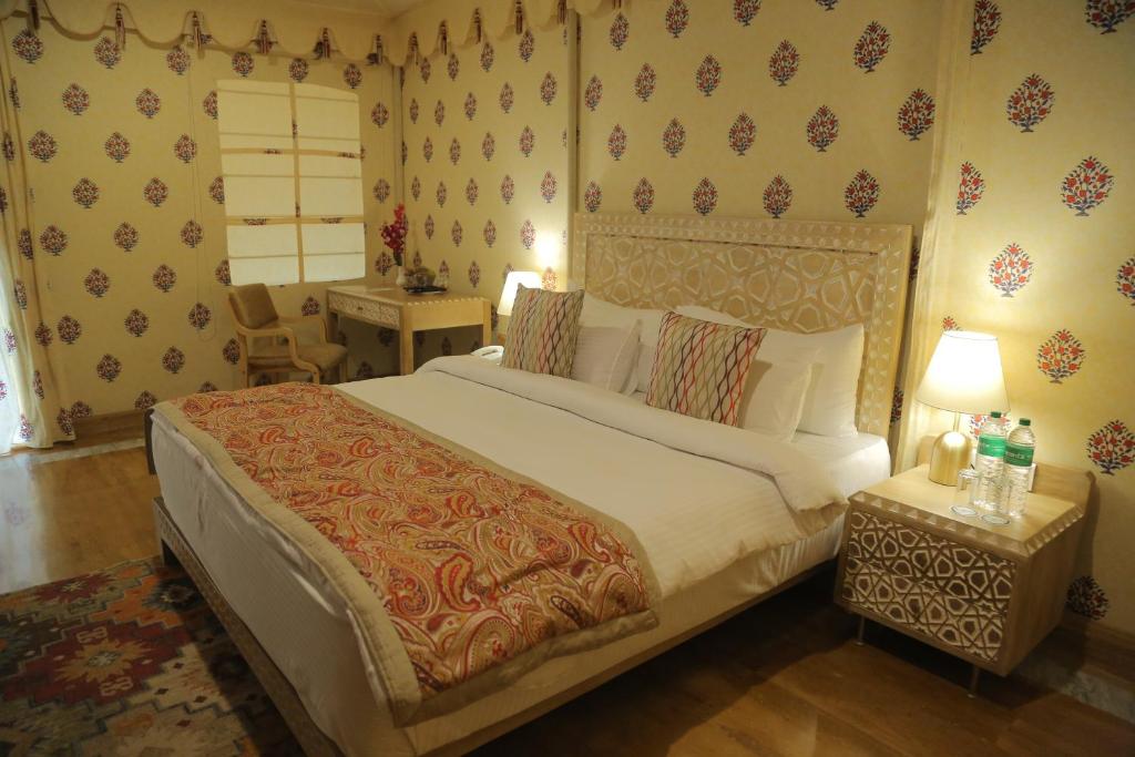 Postel nebo postele na pokoji v ubytování Ananta Spa & Resort, Pushkar