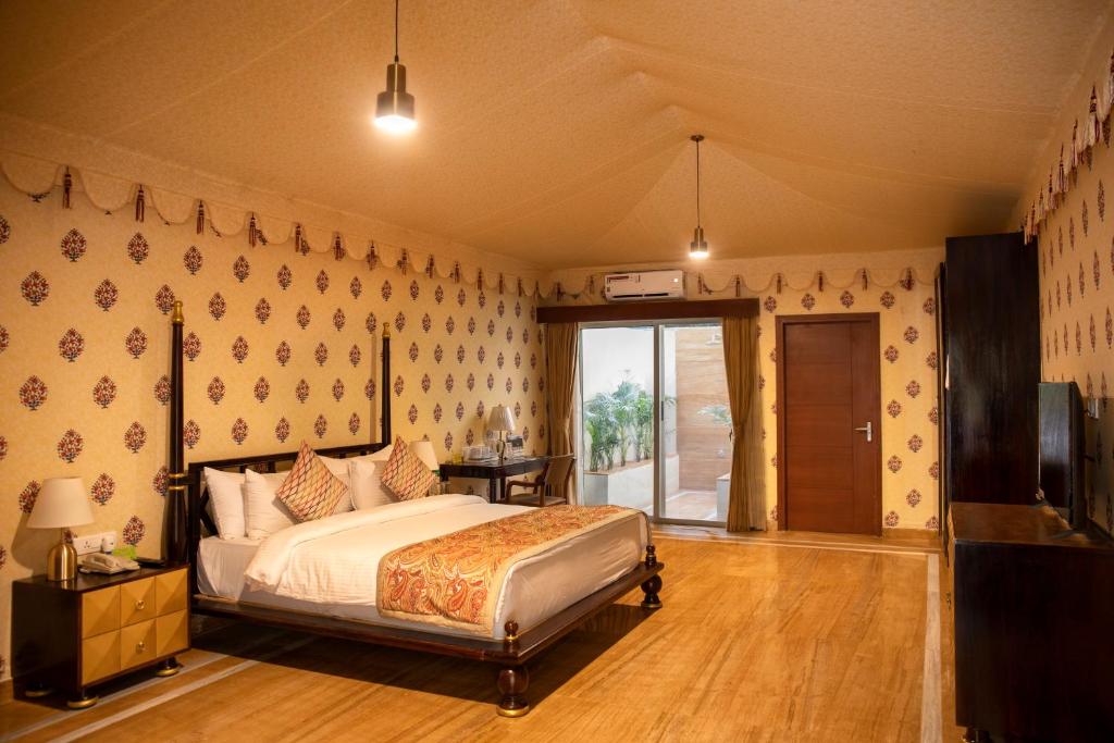 Postel nebo postele na pokoji v ubytování Ananta Spa & Resort, Pushkar