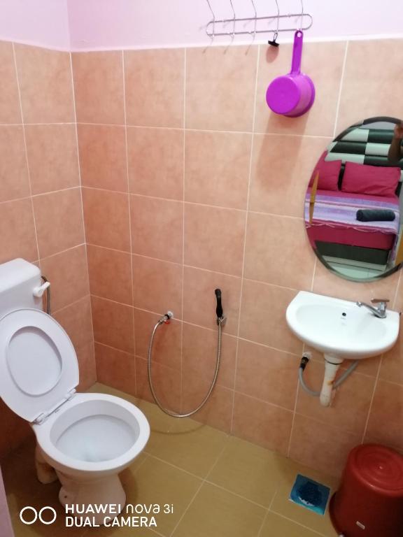 Koupelna v ubytování LAYLA INN