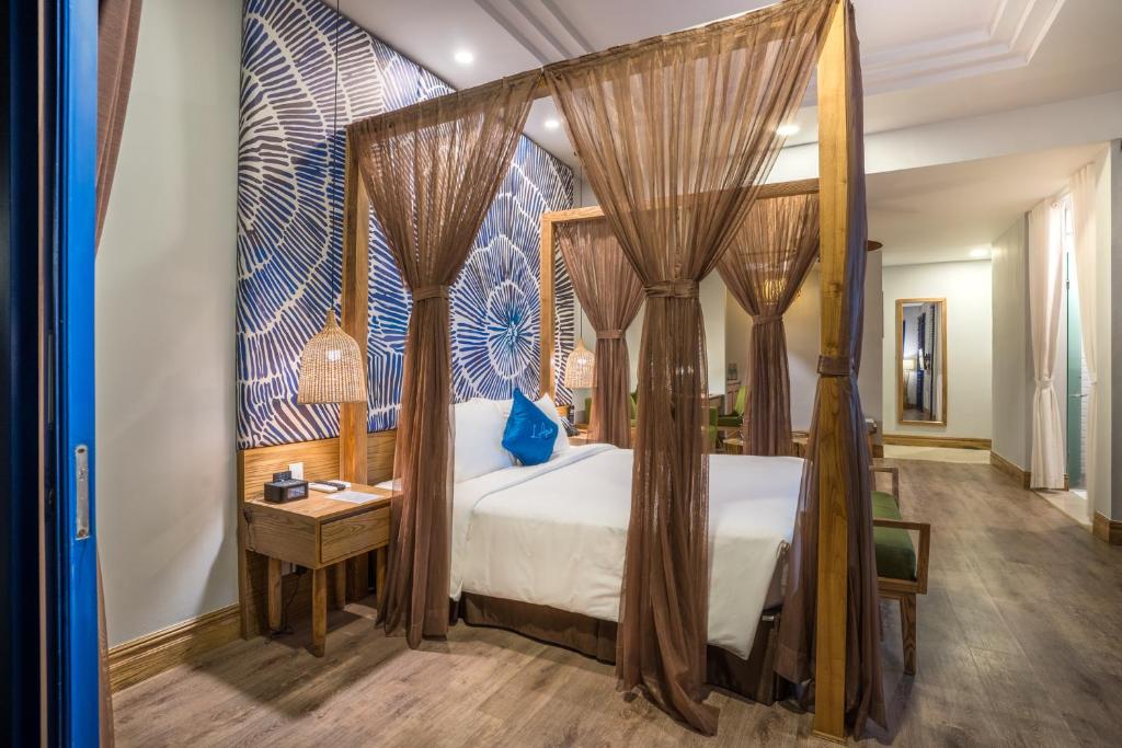 Villa Beach Front with Private Pool King Bed