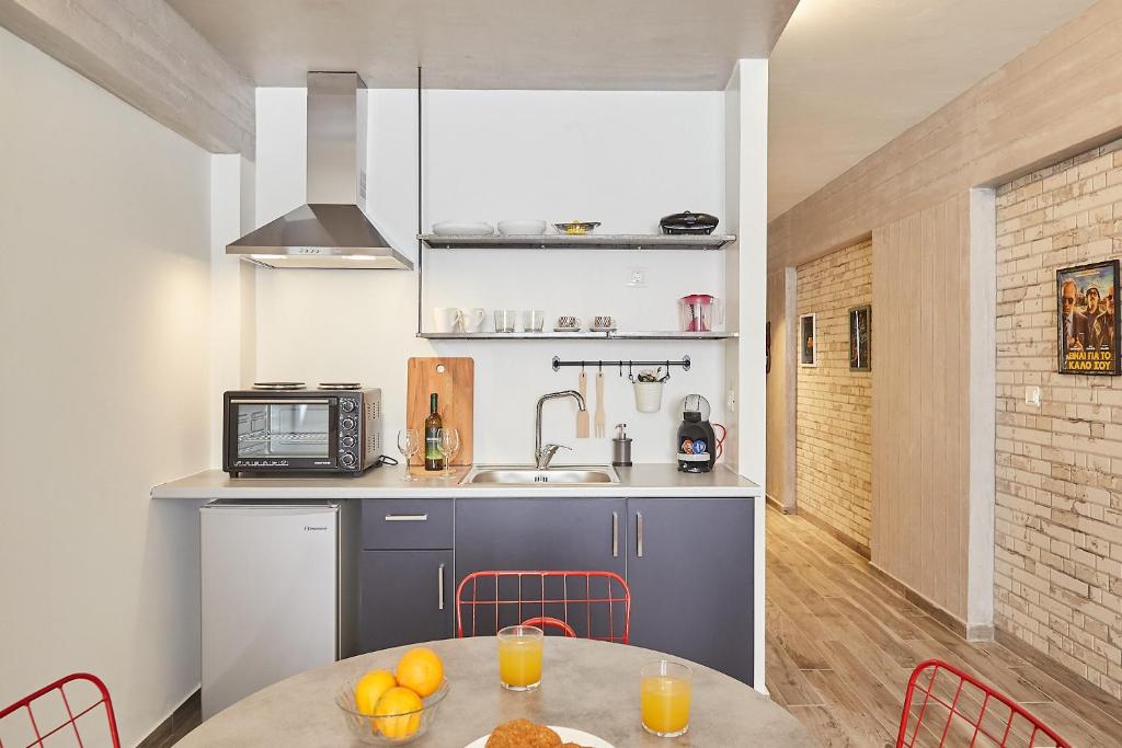 toStay-Unique apartment hotel in Athens center! - Resim 43
