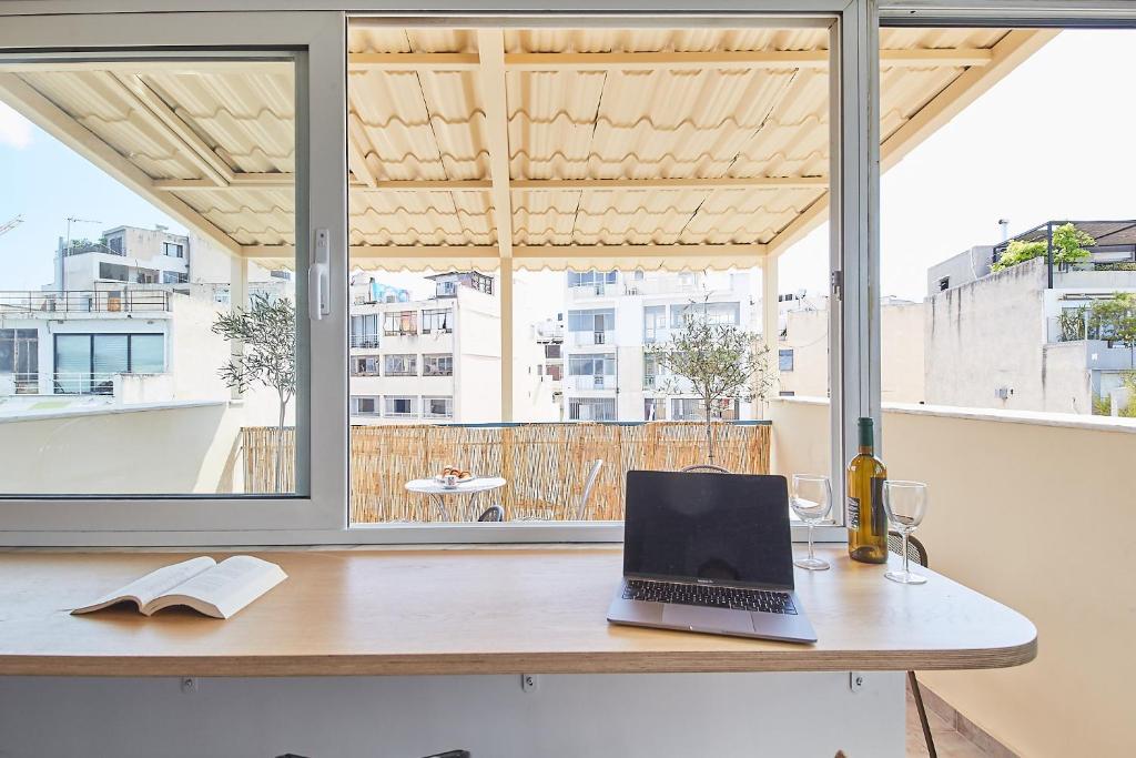 toStay-Unique apartment hotel in Athens center! - Resim 7