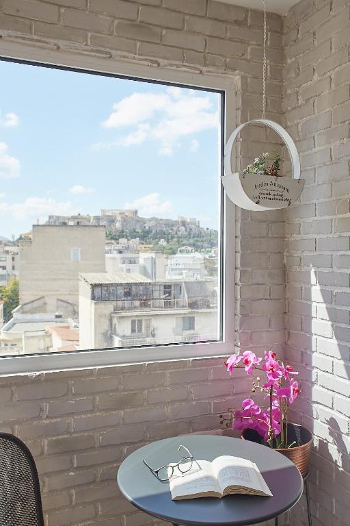 Balkon lub taras w obiekcie toStay-Unique apartment hotel in Athens center!