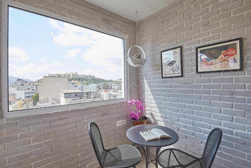 toStay-Unique apartment hotel in Athens center! - Resim 12