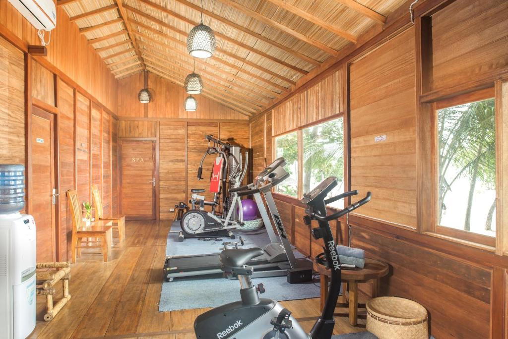 Fitness centrum a/nebo fitness zařízení v ubytování Kuda Laut Boutique Dive Resort