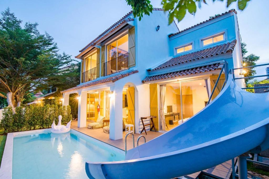 Gallery image of Venice Beach Village Hua Hin Pool Villa in Cha Am