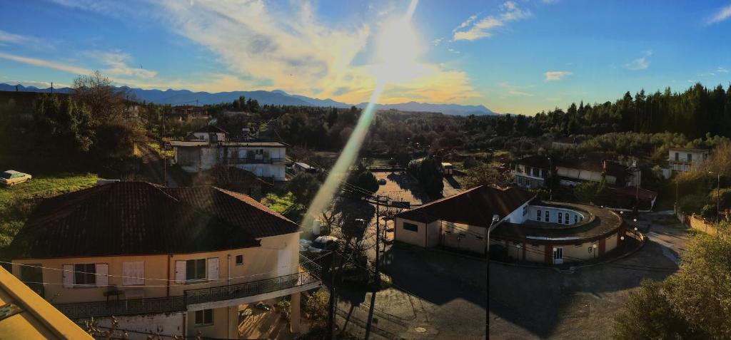 Nespecifikovaný výhled na hory nebo výhled na hory při pohledu z hotelu