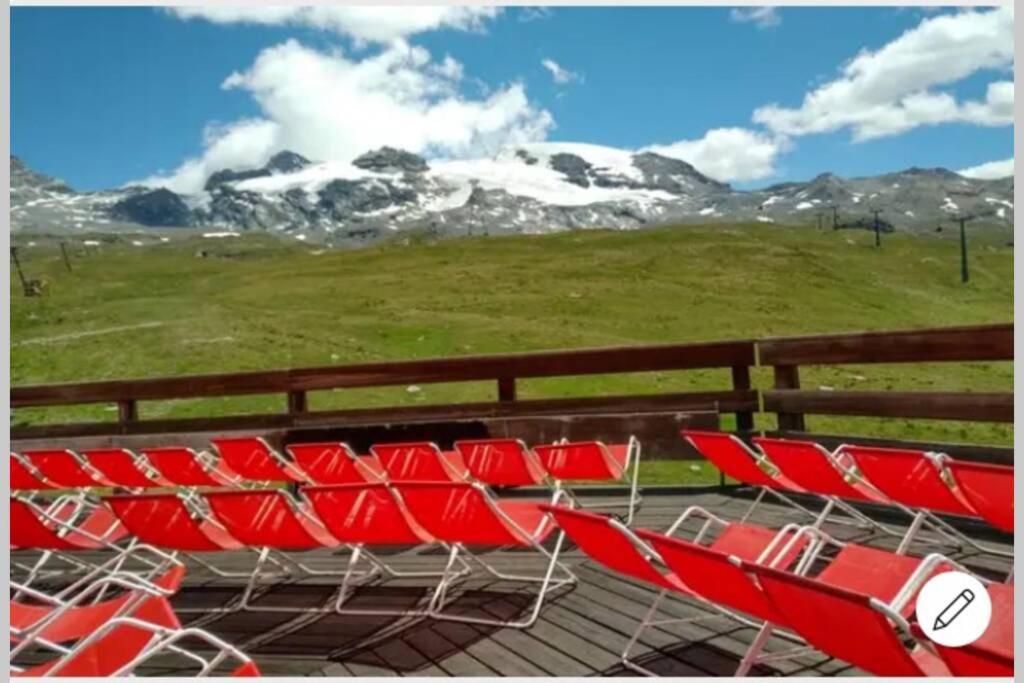 Zdjęcie z galerii obiektu Skichalet Cervinia Martino e BASSI w mieście Breuil-Cervinia