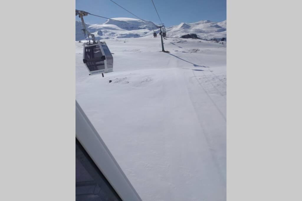 Zdjęcie z galerii obiektu Skichalet Cervinia Martino e BASSI w mieście Breuil-Cervinia