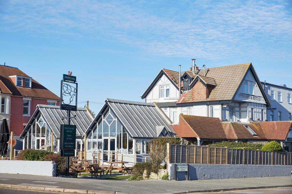 The Spyglass & Kettle by Greene King Inns - Resim 35