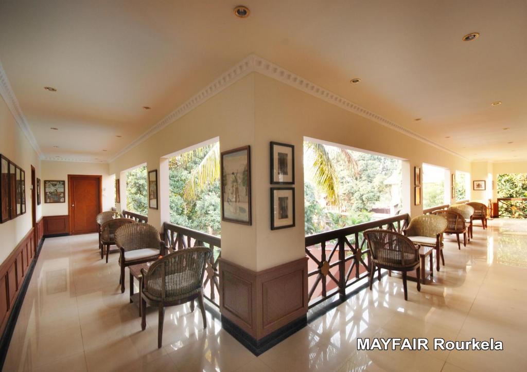 Posezení v ubytování Mayfair Rourkela