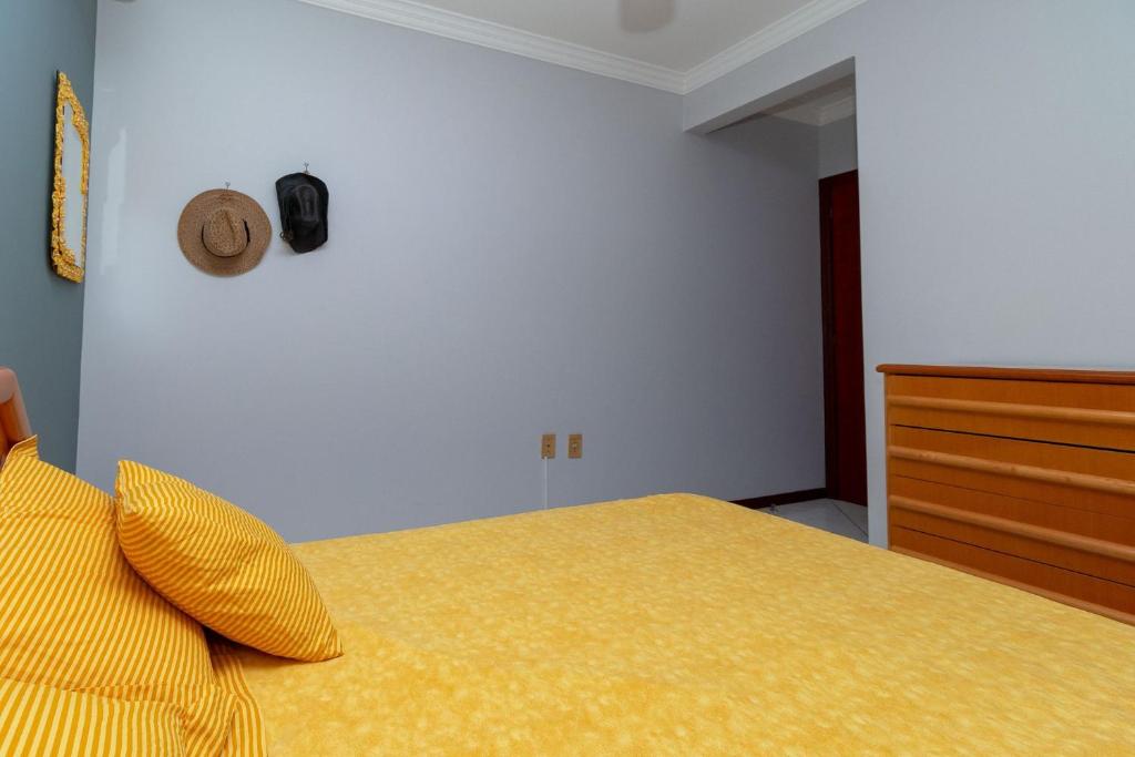  Aluguel Apartamento 3 quartos sendo 1 suíte Bombas/SC