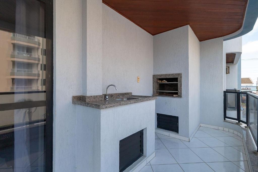  Aluguel Apartamento 3 quartos sendo 1 suíte Bombas/SC