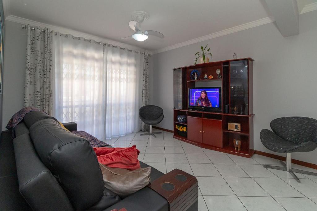  Aluguel Apartamento 3 quartos sendo 1 suíte Bombas/SC