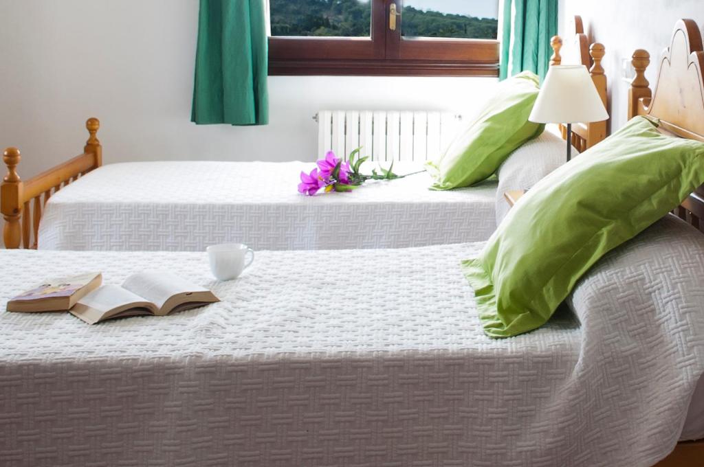 A bed or beds in a room at Finca Aguilas
