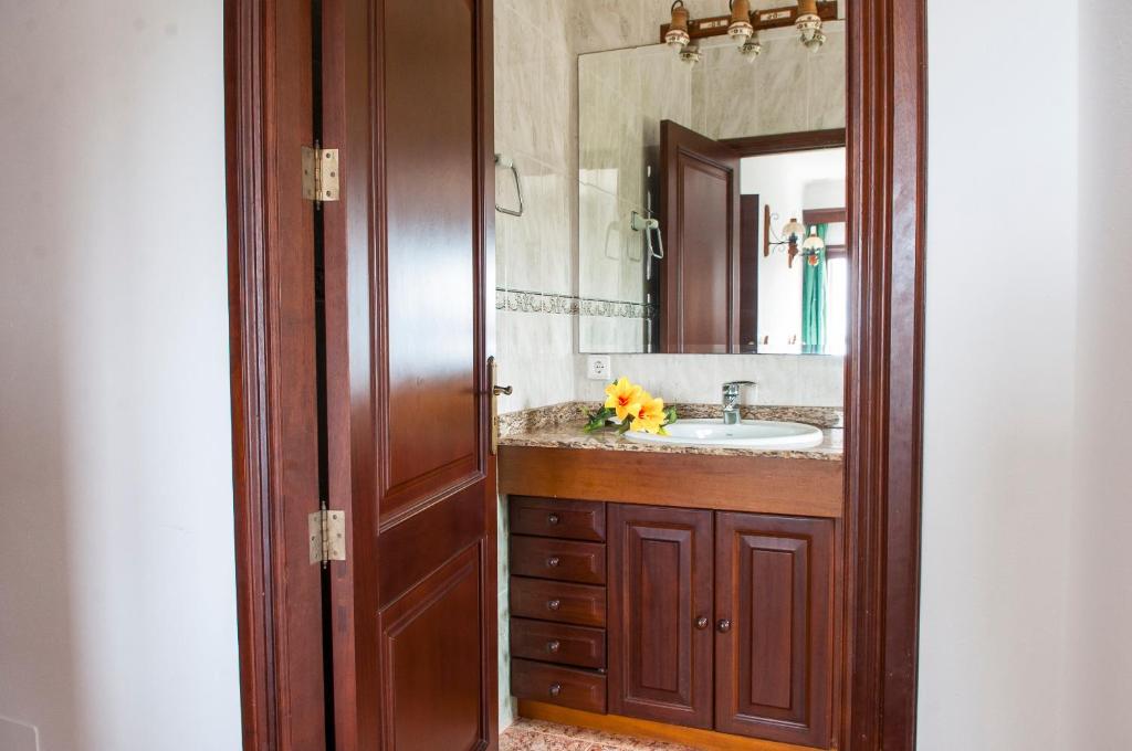 A bathroom at Finca Aguilas