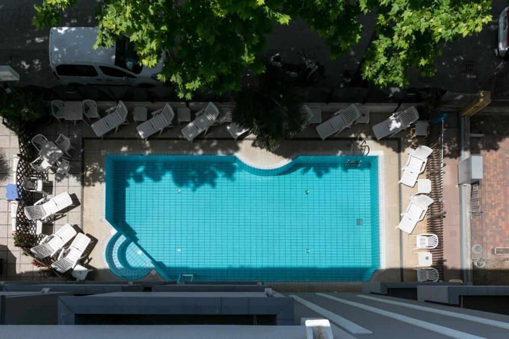 Bazén v ubytování Hotel Giglio nebo v jeho okolí