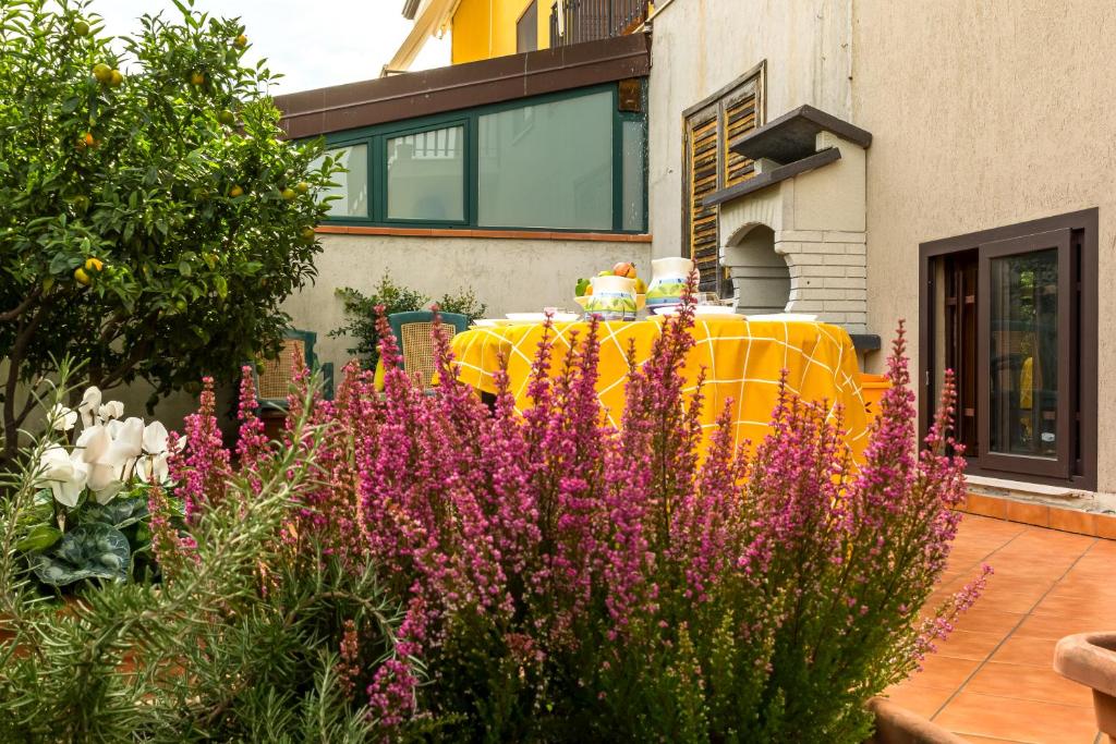 Vonkajšia záhrada v ubytovaní Lillà - Home and Garden