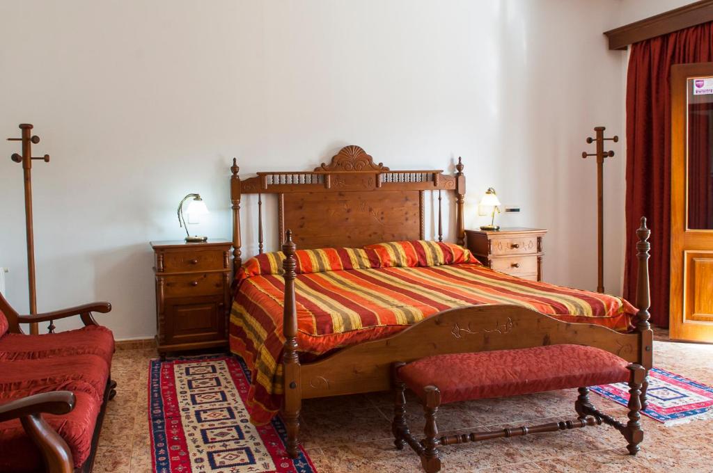 A bed or beds in a room at Finca Aguilas