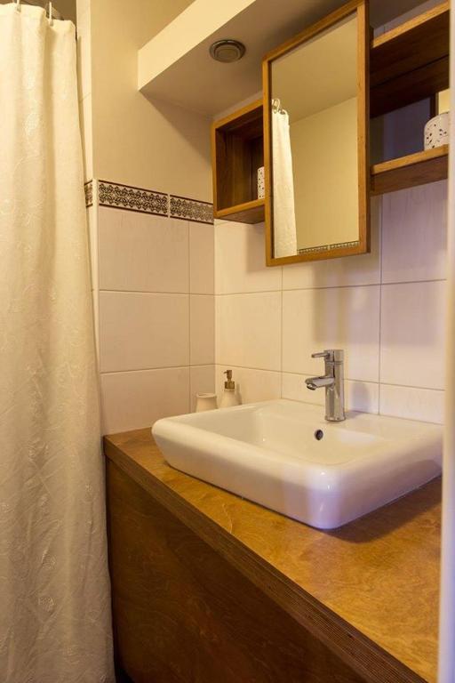 Koupelna v ubytování Vahe Guest House