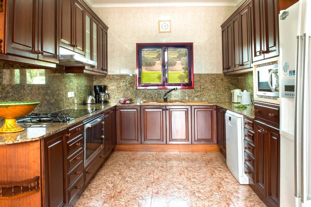 A kitchen or kitchenette at Finca Aguilas