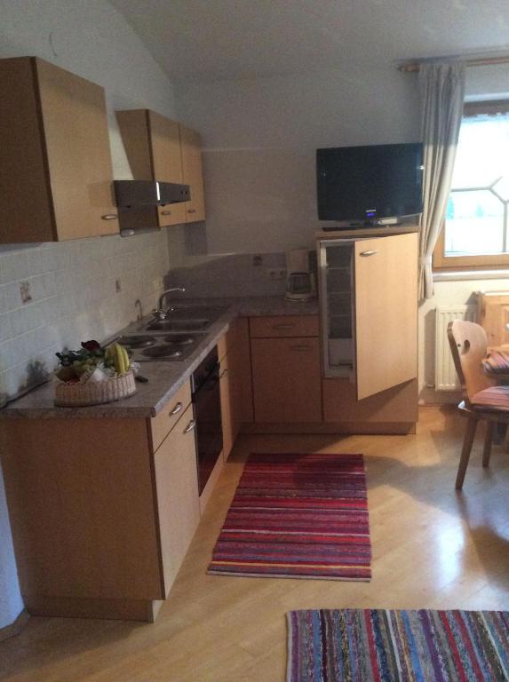 Kuchyňa alebo kuchynka v ubytovaní Ferienwohnung Rahm