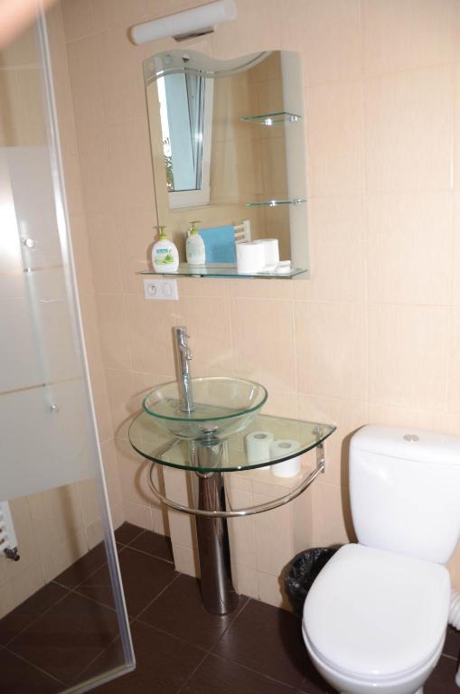 Apart La Cave - One-Bedroom Apartment With Balcony