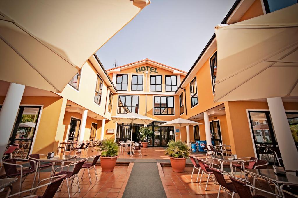 Budova, kde se hotel nachází