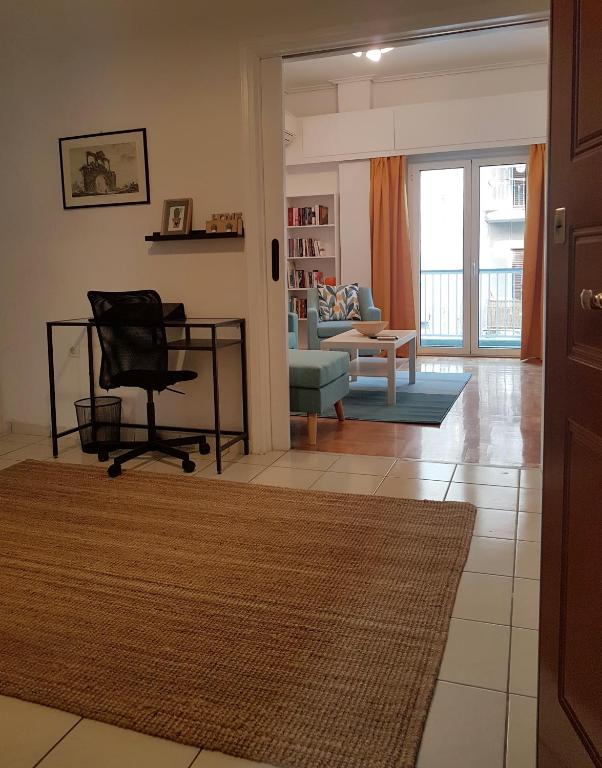 Colourful Apartment in the heart of Athens - 15