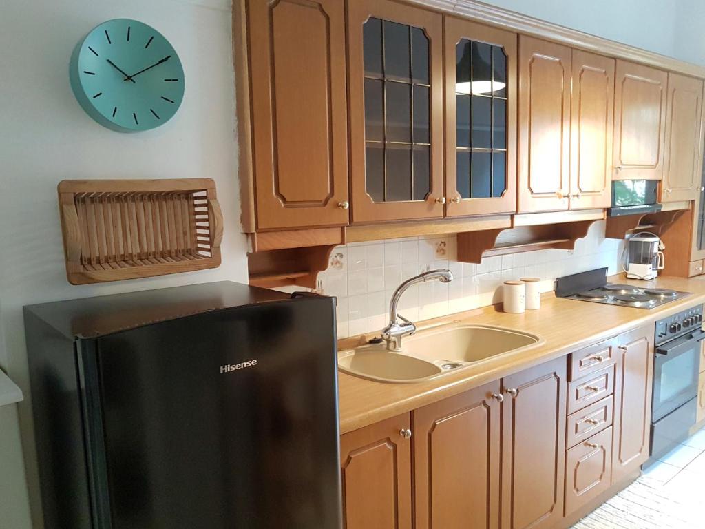 Colourful Apartment in the heart of Athens - 17