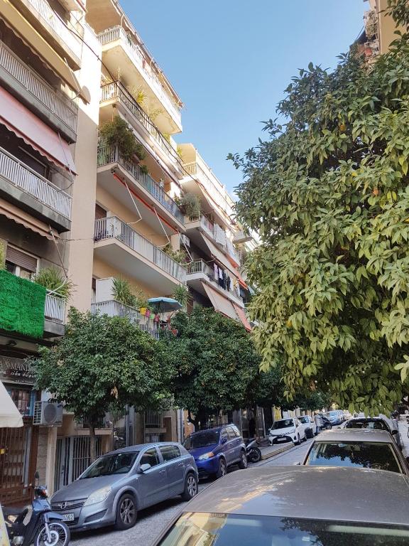 Colourful Apartment in the heart of Athens - 19