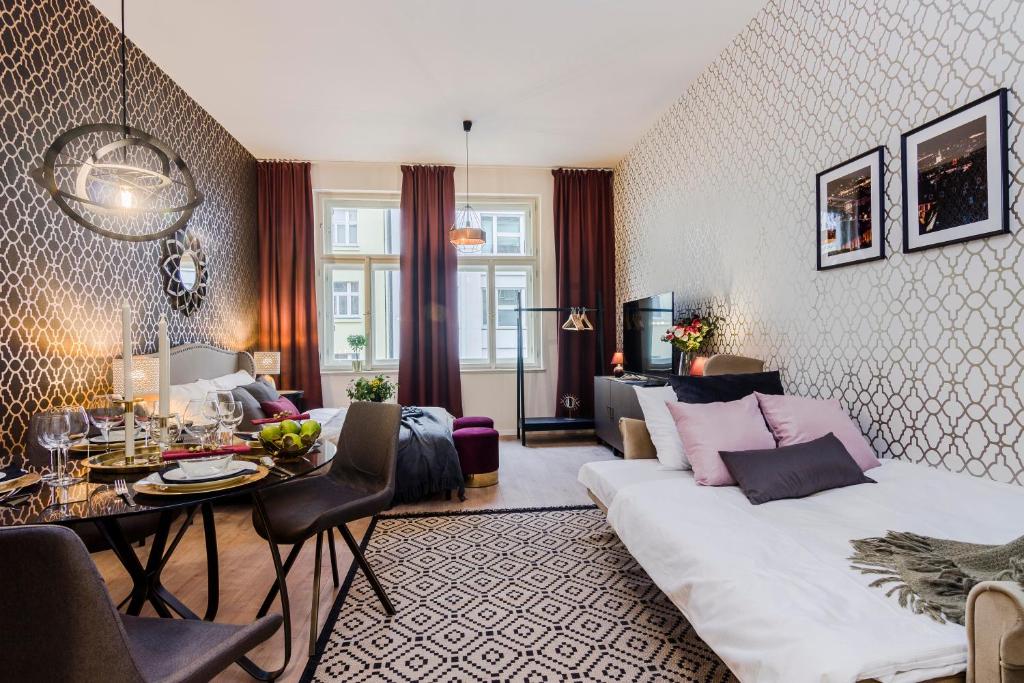 Posezení v ubytování Royal Apartments Prague by Michal&Friends