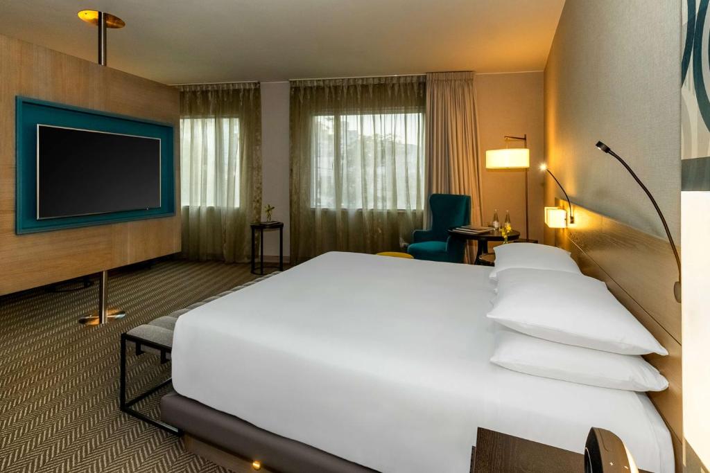 Letto o letti in una camera di Hyatt Centric San Isidro Lima