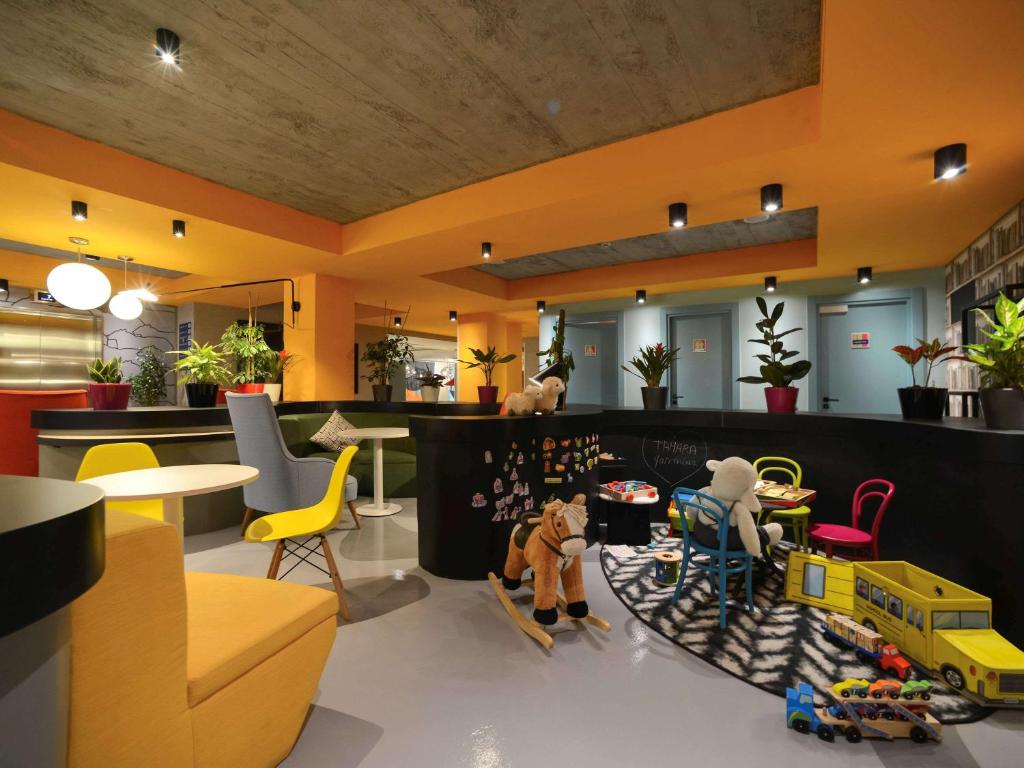 Posezení v ubytování ibis Styles Tbilisi Center
