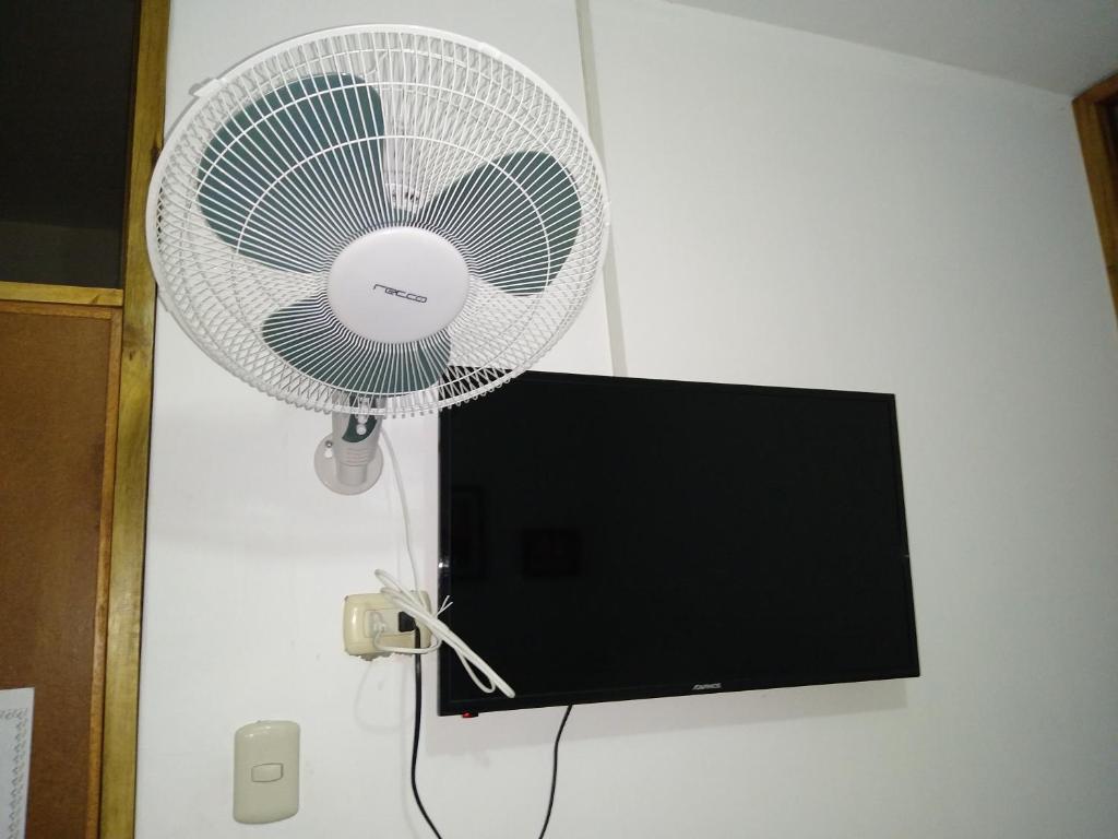 TV a/nebo společenská místnost v ubytování BACHÍG Hospedaje