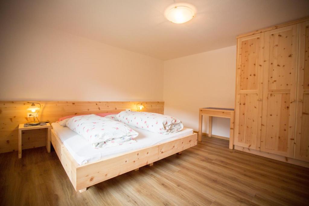Postel nebo postele na pokoji v ubytování Zolerhof