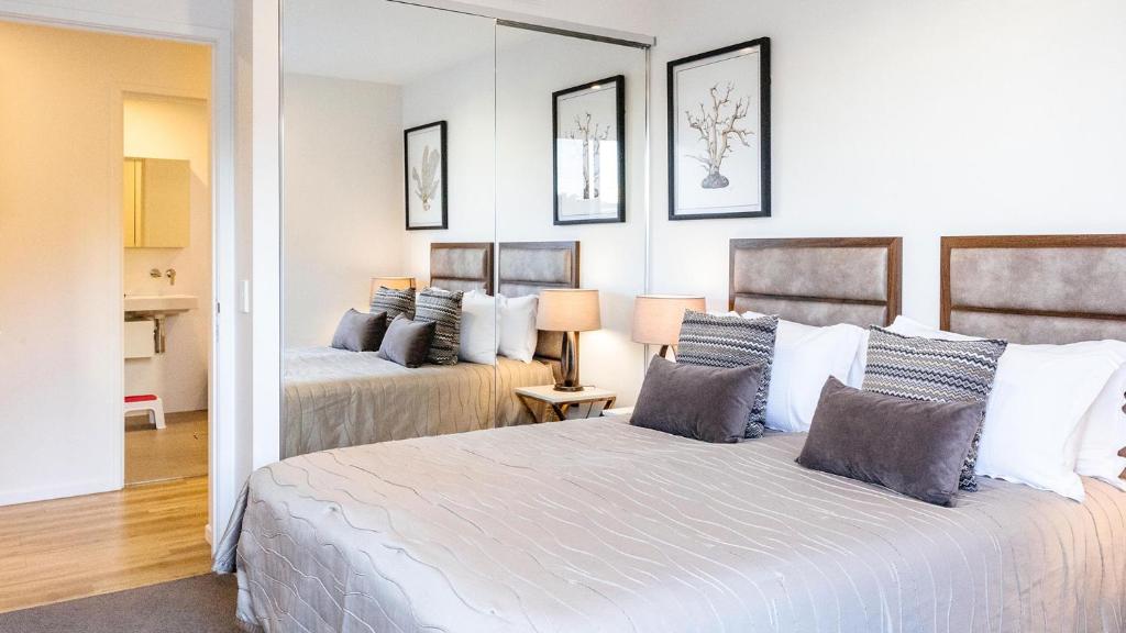 Ruby Gold Coast by CLLIX - Resim 40