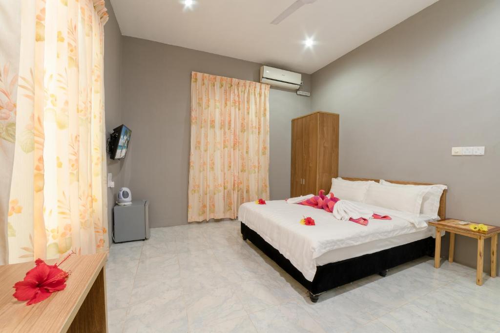 Koimala Beach Ukulhas - 11